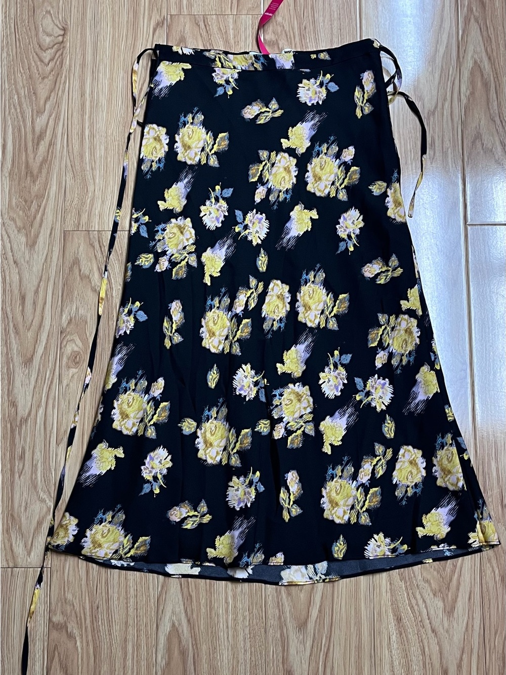 NWT* Fabrique Athena Roses Print Skirt in 22MM Mulberry Silk | Black, L